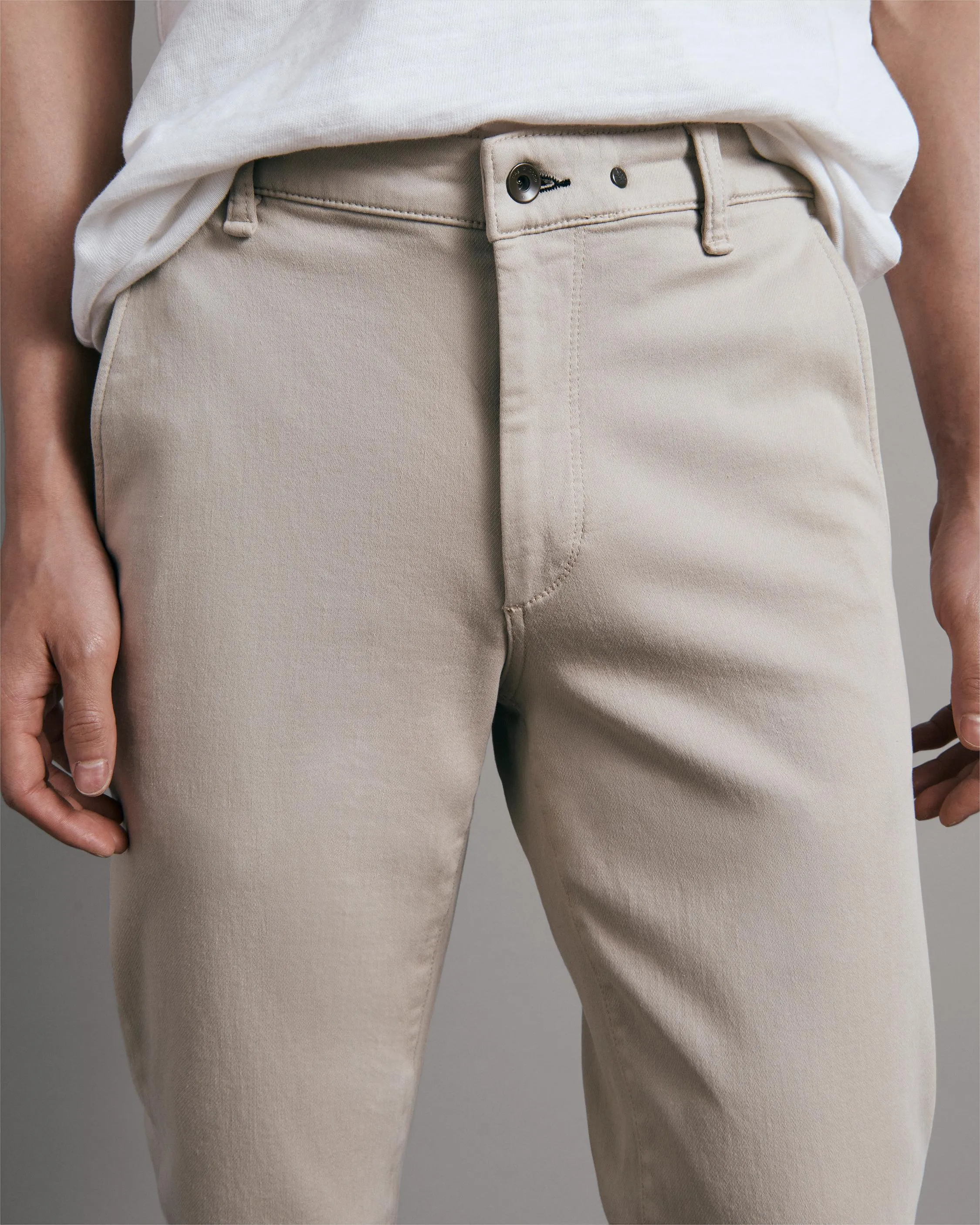 Fit 2 Action Loopback Chino