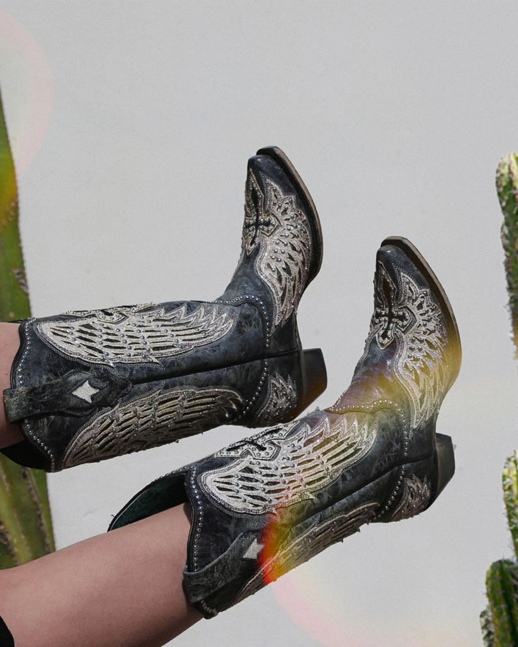 Women's Wing & Cross Studded Western Boots